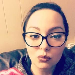 Meet your Posher, Daniela